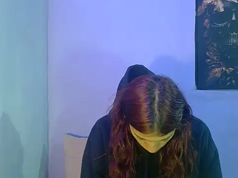 Snapshot of Emma-Wilson chatting on July 14, 1:19 am Emma-Wilson online show from July 14, 1:19 am