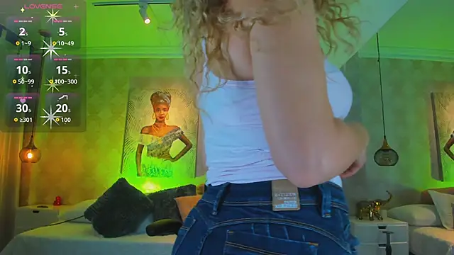 Shantall   online show from November 20, 11:10 am