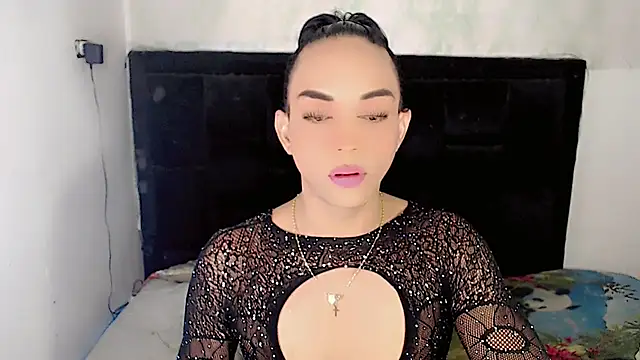 Michell Queen online show from April 18, 1:20 am