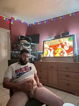 bigdickgio6923 online show from December 18, 9:51 pm