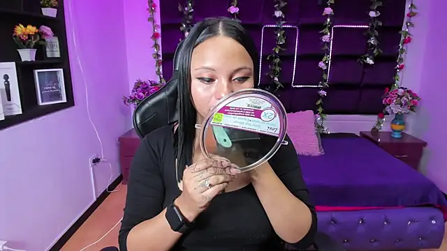 sweelanna   online show from December 21, 2:41 am