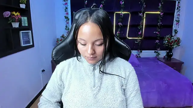 sweelanna   online show from February 19, 9:50 am