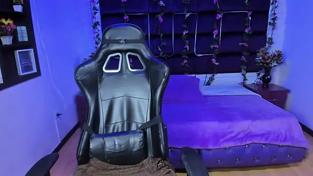 sweelanna   online show from March 11, 1:59 am