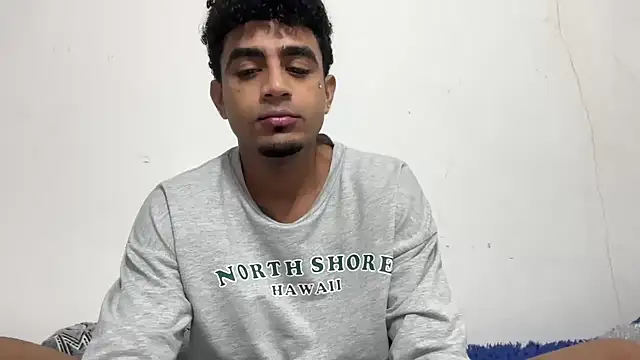 dominic brandd23 online show from October 3, 1:02 am