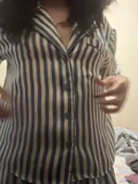 Nicoliee online show from May 25, 12:38 am