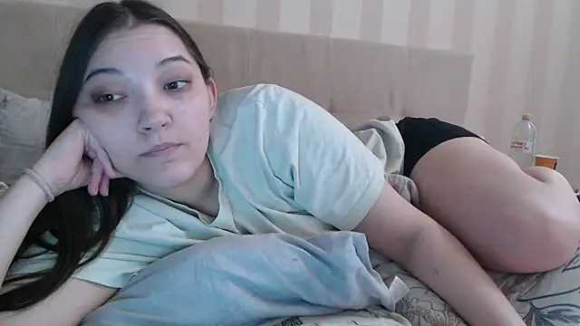 AlisaDevis online show from March 29, 11:10 am