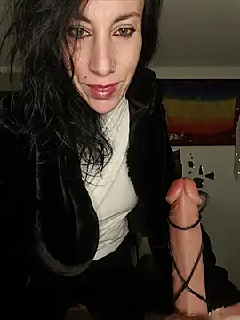 freyamoret online show from April 5, 2:42 am