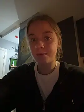 candy maggie online show from November 15, 5:31 pm