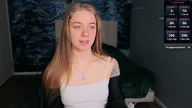 candy maggie online show from April 4, 10:02 am