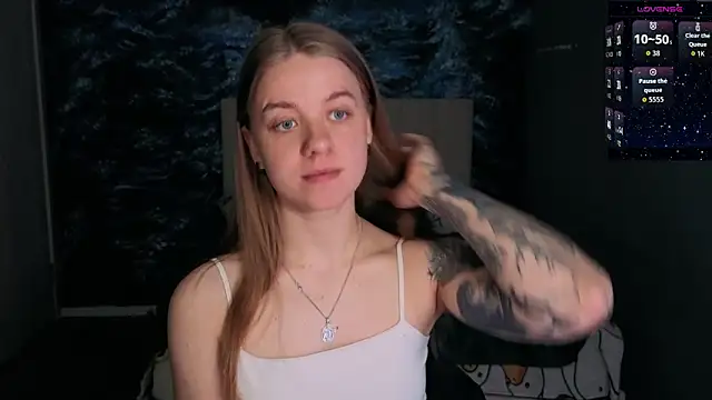 candy maggie online show from April 16, 2:18 pm