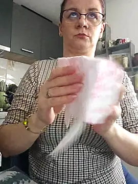 KristenVega online show from December 17, 9:37 am