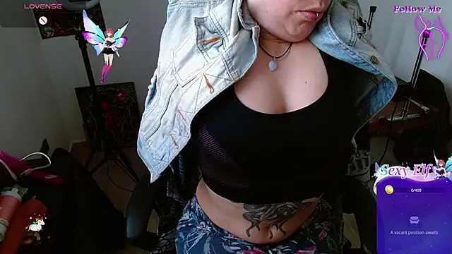 Snapshot of natasha_laulau chatting on December 16, 8:26 pm natasha laulau online show from December 16, 8:26 pm