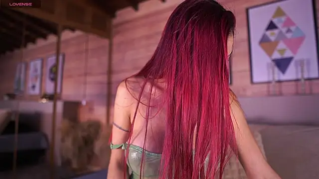 AmmyScott online show from April 22, 8:32 pm