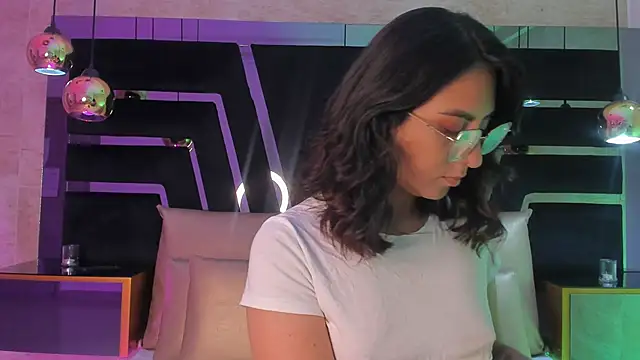 DaraBeckett online show from October 19, 11:44 am