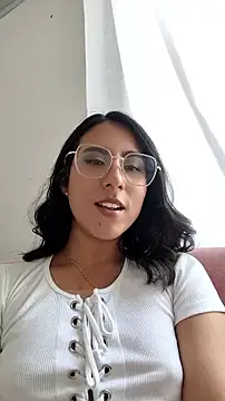 DaraBeckett online show from May 3, 8:48 pm