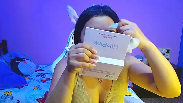 Snapshot of Isa-Jones chatting on October 11, 11:36 pm Isa-Jones online show from October 11, 11:36 pm