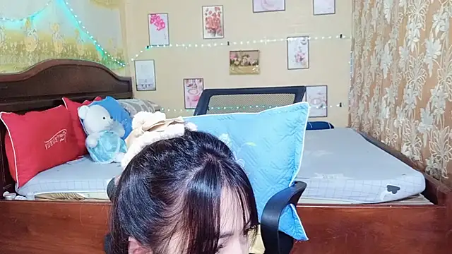 Snapshot of Lanian_99 chatting on March 20, 1:37 pm Lanian 99 online show from March 20, 1:37 pm