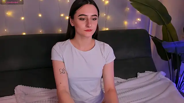 Snapshot of helen_ramsay chatting on December 22, 8:47 pm helen ramsay online show from December 22, 8:47 pm