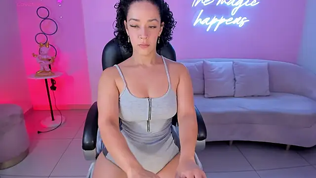 AlessaRomero online show from February 4, 10:24 pm