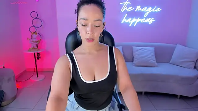 AlessaRomero online show from February 5, 7:42 pm