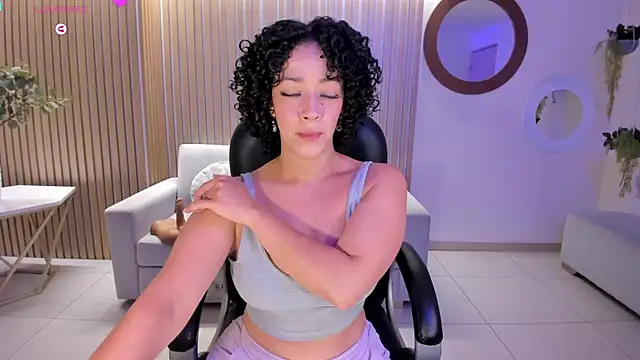 AlessaRomero online show from February 8, 2:04 am