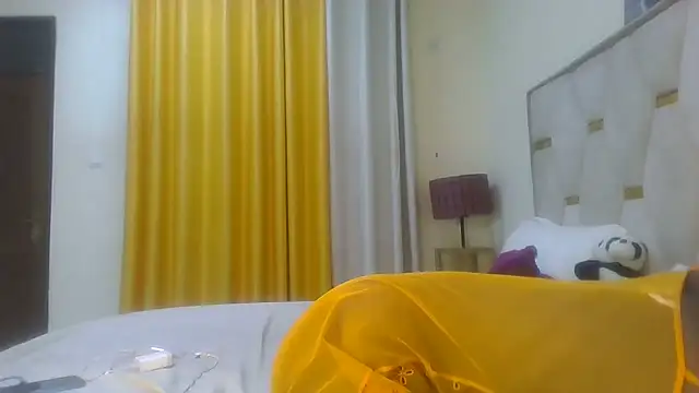 Fine assie online show from February 17, 1:36 am