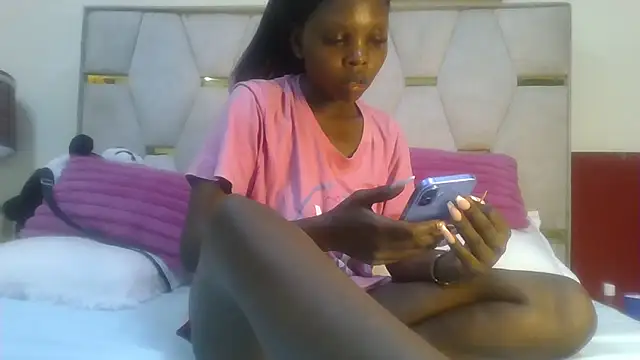 Fine assie online show from March 13, 7:06 pm