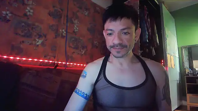 Snapshot of Tony_Torrente chatting on March 21, 6:51 pm Tony Torrente online show from March 21, 6:51 pm