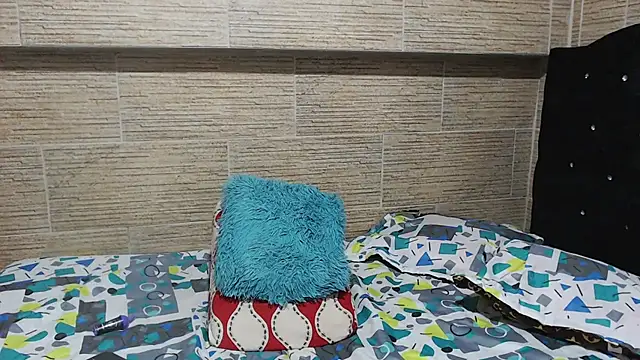 Snapshot of pretty_cristal69 chatting on January 18, 7:59 am pretty cristal69 online show from January 18, 7:59 am