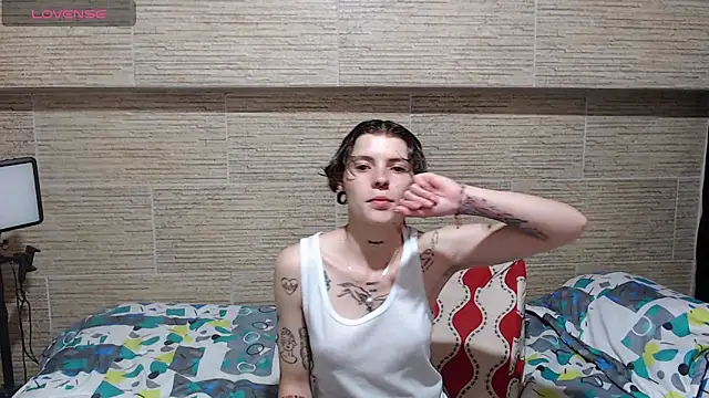 Snapshot of pretty_cristal69 chatting on January 29, 12:22 am pretty cristal69 online show from January 29, 12:22 am