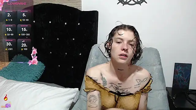 Snapshot of pretty_cristal69 chatting on September 25, 11:58 am pretty cristal69 online show from September 25, 11:58 am