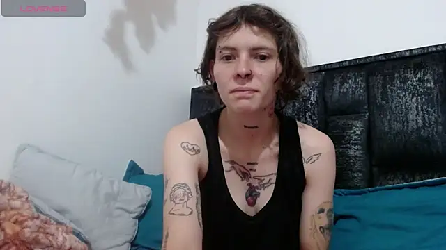 Snapshot of pretty_cristal69 chatting on September 27, 2:22 pm pretty cristal69 online show from September 27, 2:22 pm