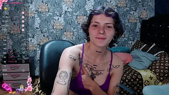 pretty cristal69 online show from April 21, 2:51 am