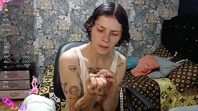 Snapshot of pretty_cristal69 chatting on April 24, 11:56 am pretty cristal69 online show from April 24, 11:56 am
