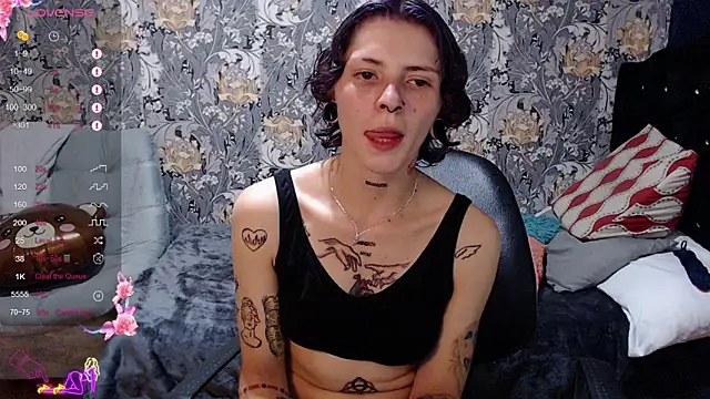 Snapshot of pretty_cristal69 chatting on May 10, 12:49 am pretty cristal69 online show from May 10, 12:49 am