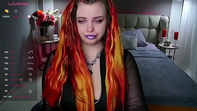 Snapshot of Miss_Maya_Mils chatting on February 5, 1:04 am Miss Maya Mils online show from February 5, 1:04 am