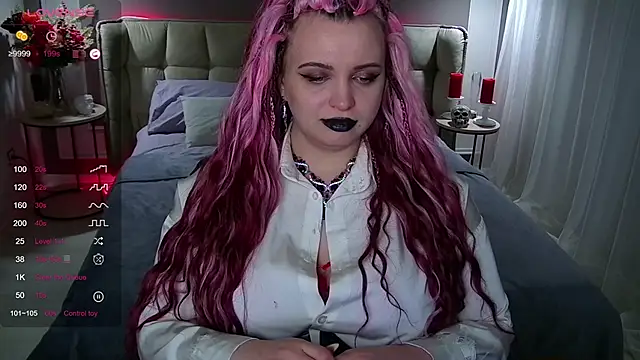 Snapshot of Miss_Maya_Mils chatting on February 9, 7:05 am Miss Maya Mils online show from February 9, 7:05 am