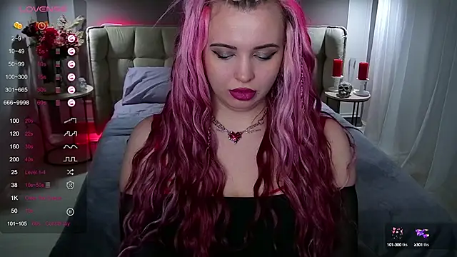 Snapshot of Miss_Maya_Mils chatting on February 13, 4:11 am Miss Maya Mils online show from February 13, 4:11 am