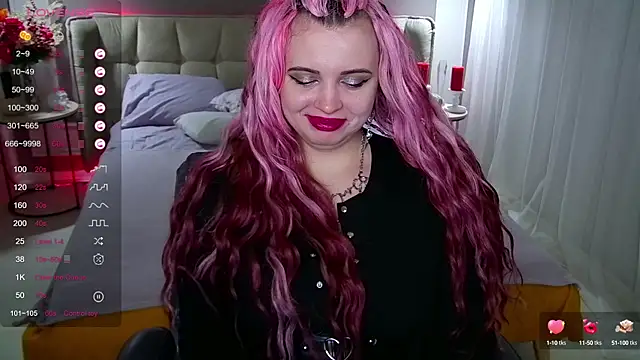 Snapshot of Miss_Maya_Mils chatting on February 16, 4:09 am Miss Maya Mils online show from February 16, 4:09 am