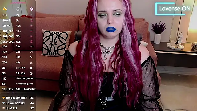 Snapshot of Miss_Maya_Mils chatting on February 25, 7:20 am Miss Maya Mils online show from February 25, 7:20 am