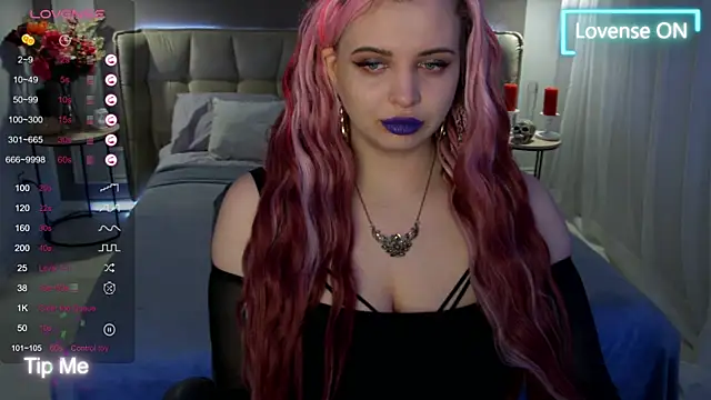 Snapshot of Miss_Maya_Mils chatting on March 9, 1:04 am Miss Maya Mils online show from March 9, 1:04 am