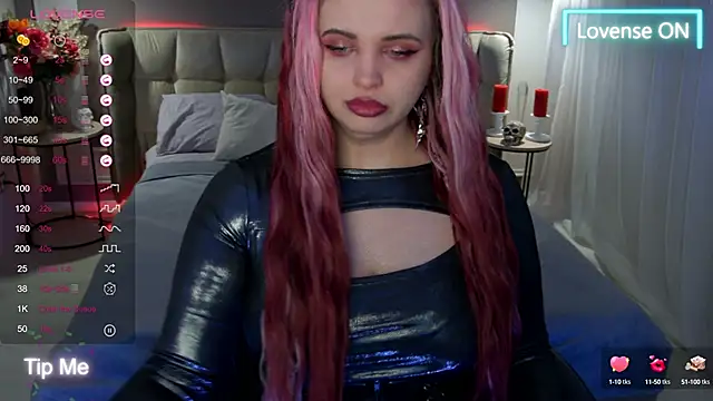 Snapshot of Miss_Maya_Mils chatting on March 12, 1:03 am Miss Maya Mils online show from March 12, 1:03 am