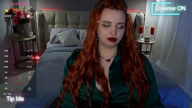 Snapshot of Miss_Maya_Mils chatting on March 17, 4:08 am Miss Maya Mils online show from March 17, 4:08 am