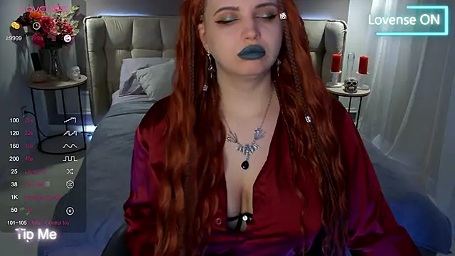 Snapshot of Miss_Maya_Mils chatting on March 18, 4:04 am Miss Maya Mils online show from March 18, 4:04 am