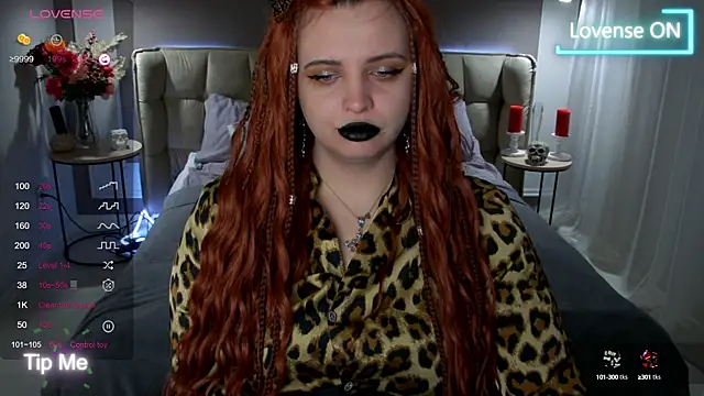 Snapshot of Miss_Maya_Mils chatting on March 19, 1:10 am Miss Maya Mils online show from March 19, 1:10 am