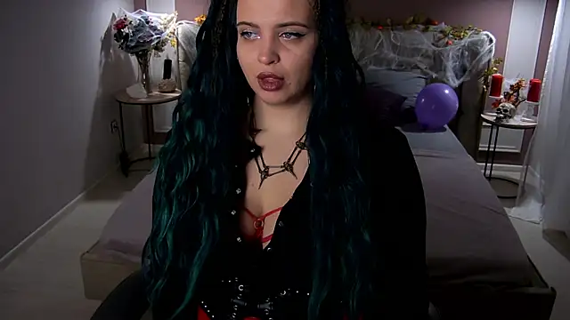 Snapshot of Miss_Maya_Mils chatting on October 28, 1:09 am Miss Maya Mils online show from October 28, 1:09 am