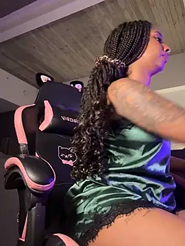 Your Paris online show from November 26, 4:46 am