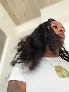 Your Paris online show from April 2, 7:44 pm