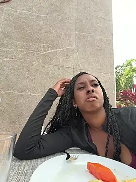 Your Paris online show from April 14, 1:06 pm