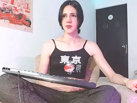 lucydreamm online show from July 19, 10:35 pm